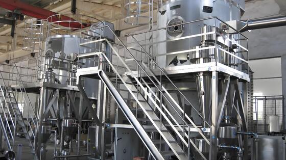 위생적인 다기능 LPG-50 산업용 분무 건조기 높은 작업 효율